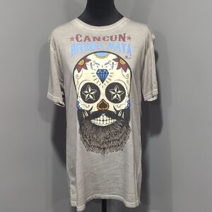 Gray Graphic T-Shirt with Skull Design